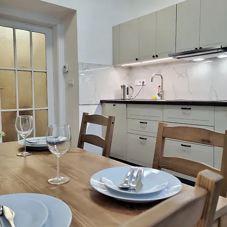 Modern Near Wenceslas Square Apartament