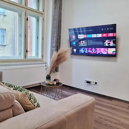 Modern Near Wenceslas Square Apartament *