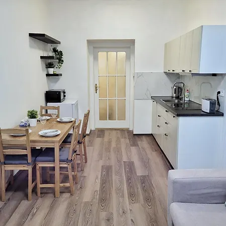 Modern Near Wenceslas Square Apartamento *